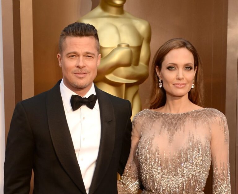Angelina Jolie and Brad Pitt - Mr. & Mrs. Smith