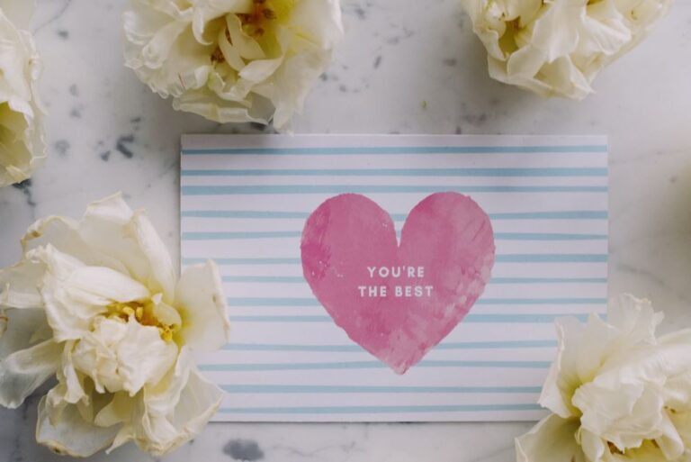 The Gift Card Marketplace: Navigating the Best Deals for Buying, Selling, and Trading